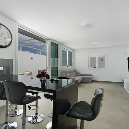 Violeta Semesterbostad *